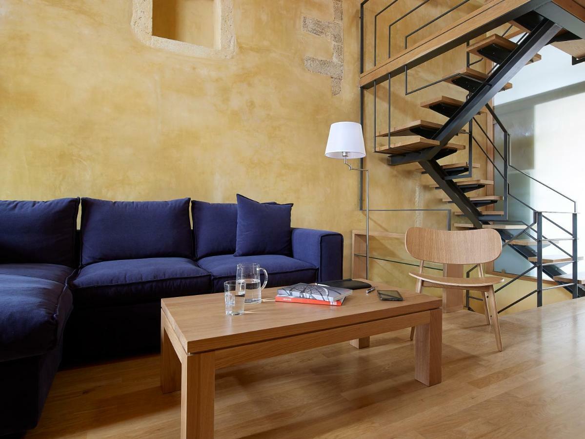 Villaer Dorotheou House *